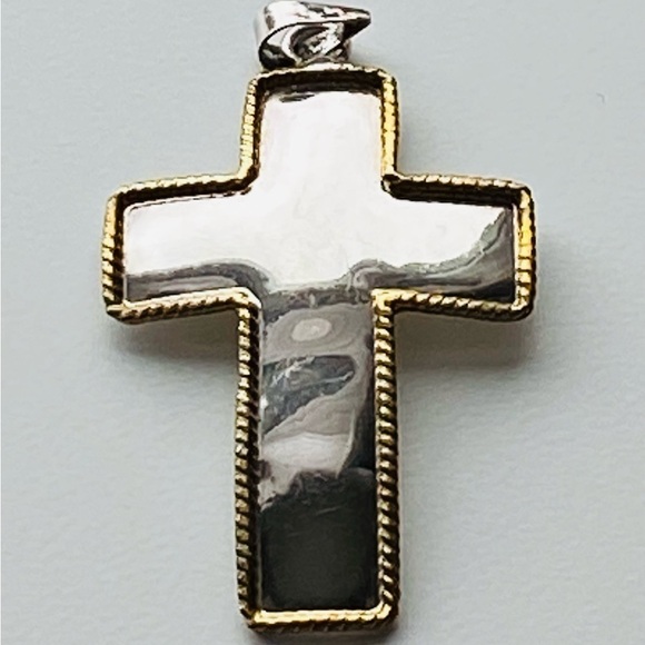 925 Cross Pendant Sterling Silver Gold Edge Ribbon Large Sterling Vintage 4.12g - Picture 3 of 7